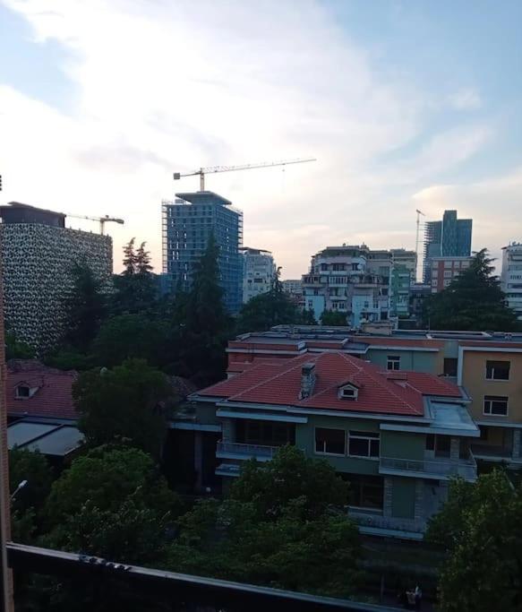 Апартаменти Tirana Road Blloku Area Екстер'єр фото